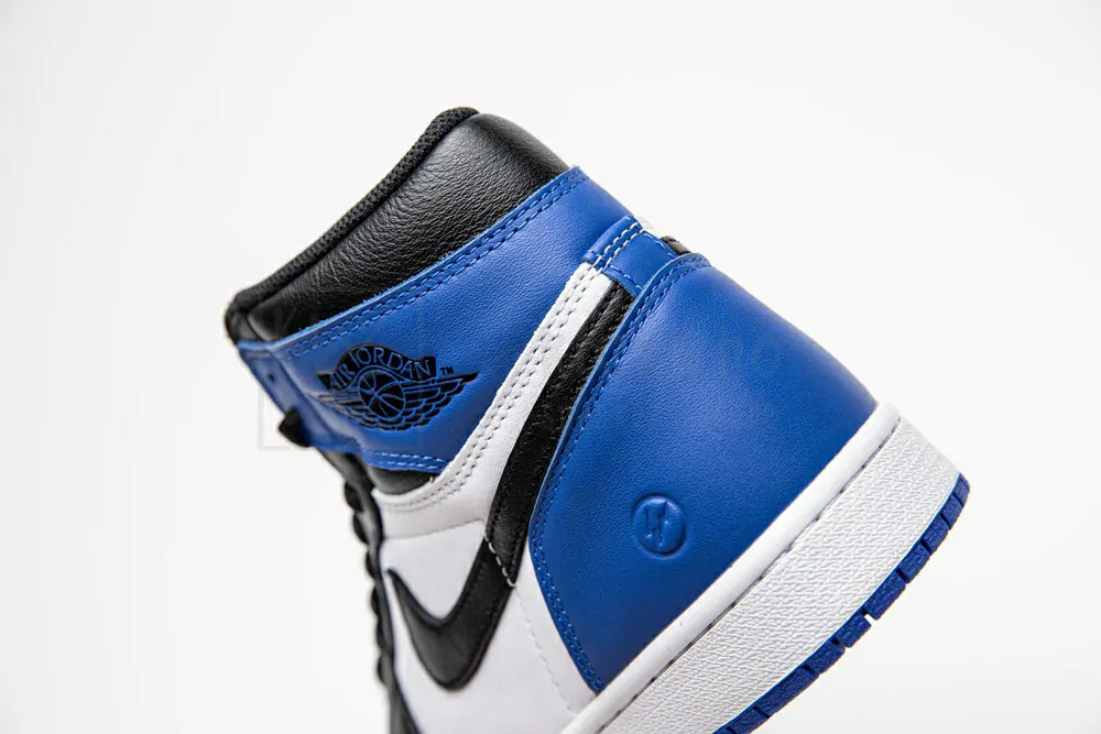 air jordan 1 "fragment design" 716371 040